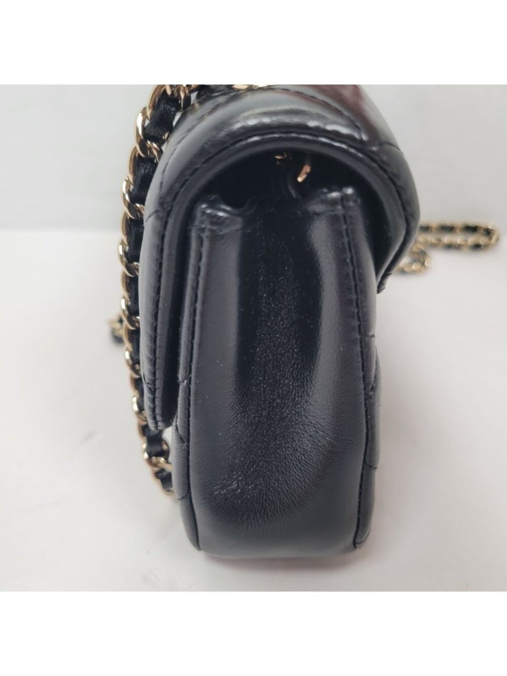 Chanel 25S Classic Flap Bag Black Lambskin With Gold-Tone Chain & Logo France - Picture 4 of 11